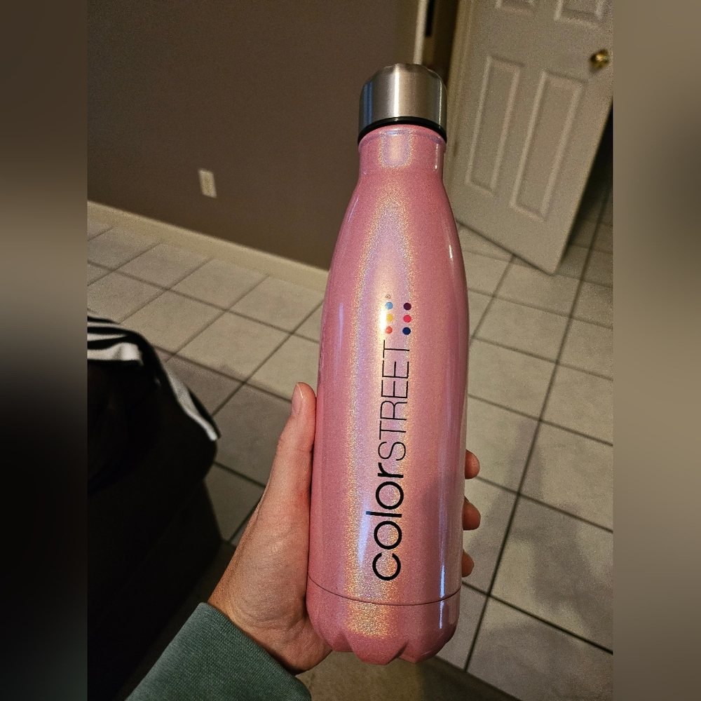 Color street stainless steel water bottle